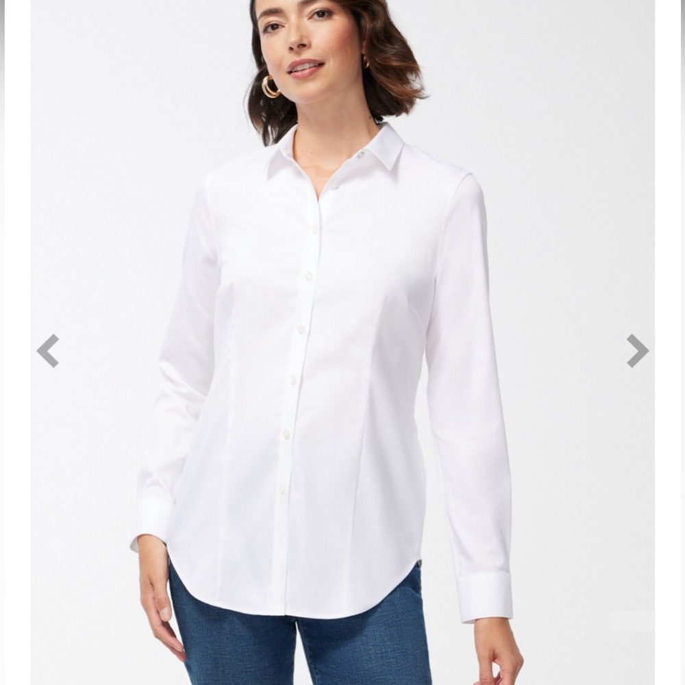 Chicos NWT white no iron button down shirt in a size .5 (equivalent to a size 2)
